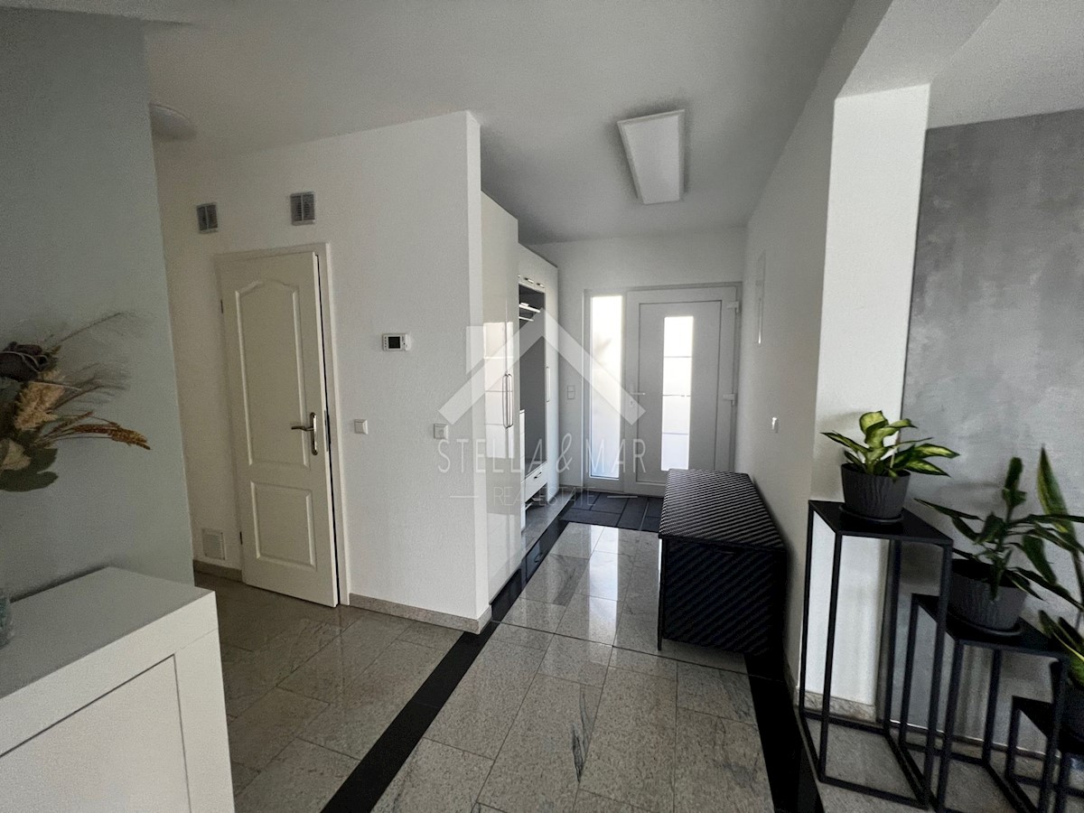 Maison À vendre - ZADARSKA VIR