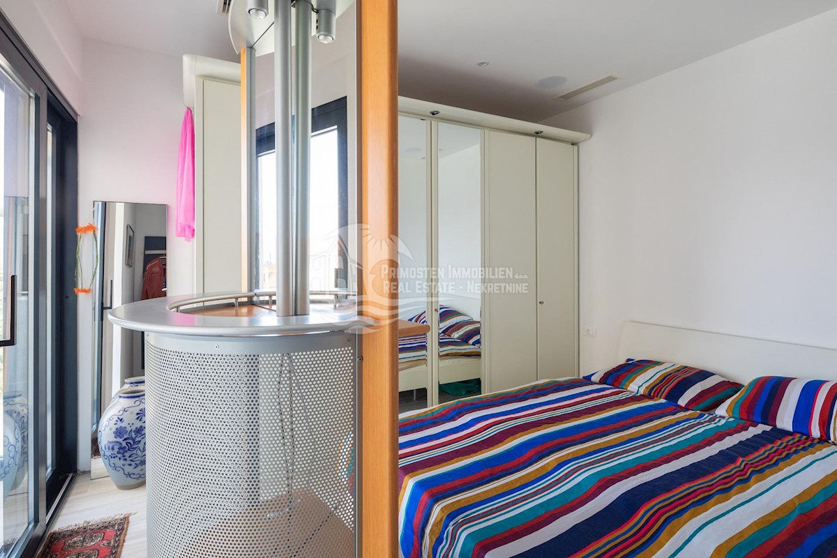 Maison À vendre - ŠIBENSKO-KNINSKA ROGOZNICA