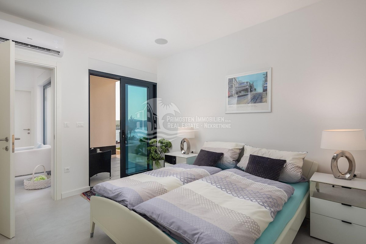 Maison À vendre - ŠIBENSKO-KNINSKA ROGOZNICA