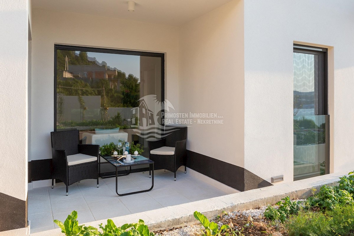 Maison À vendre - ŠIBENSKO-KNINSKA ROGOZNICA
