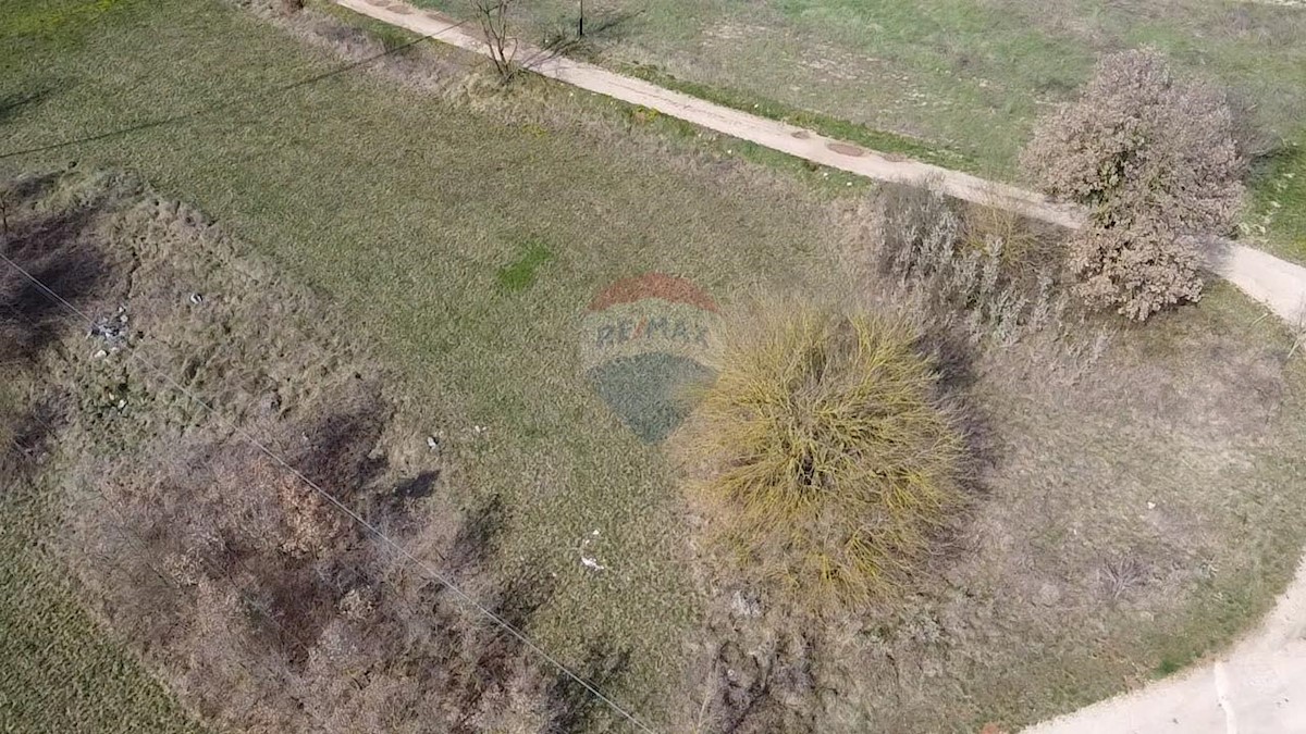 Parcela Naprodaj - ISTARSKA Karojba