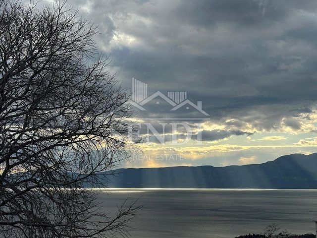Flat for sale 175 m² – Kostrena