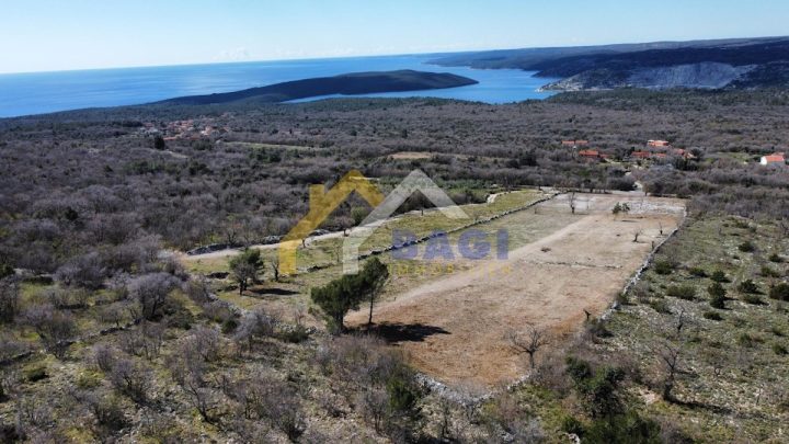 Land for sale 717 m² – Labin