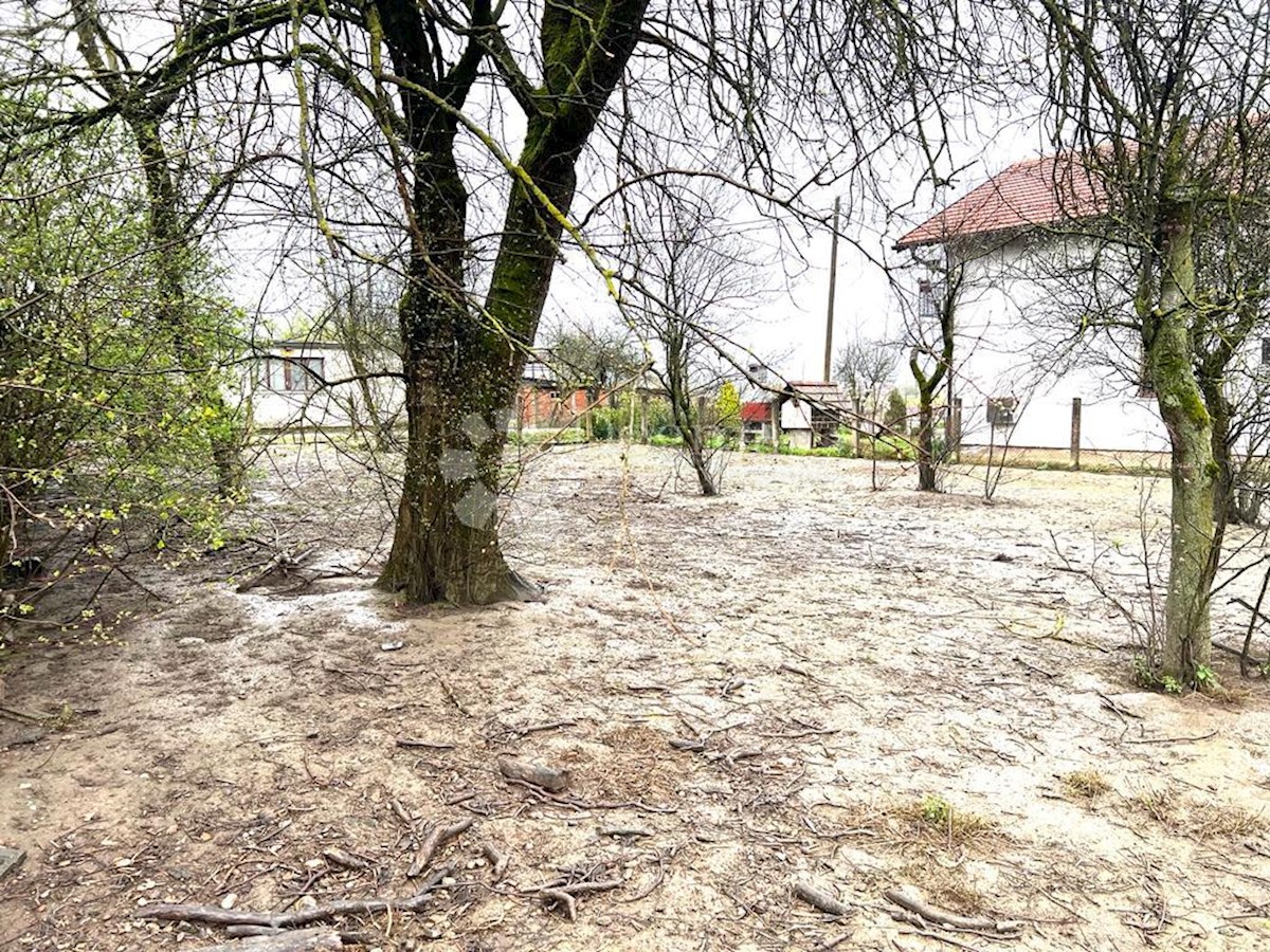 Kuća Na prodaju - ZAGREBAČKA VRBOVEC