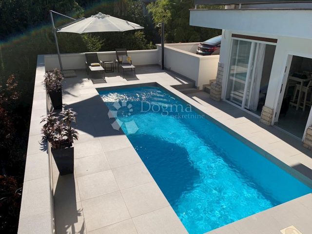 Casa in vendita 350 m² – Opatija