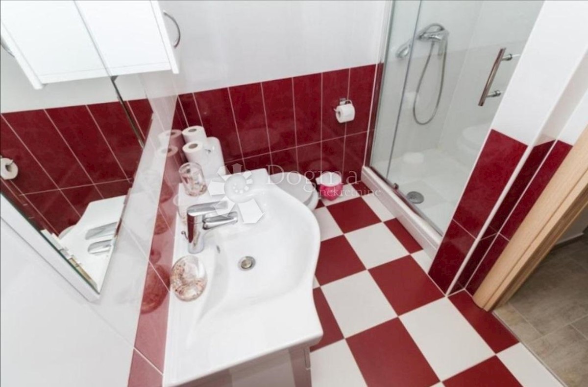 House For sale - ŠIBENSKO-KNINSKA VODICE