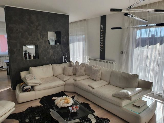 Dům na prodej 644 m² – Rijeka