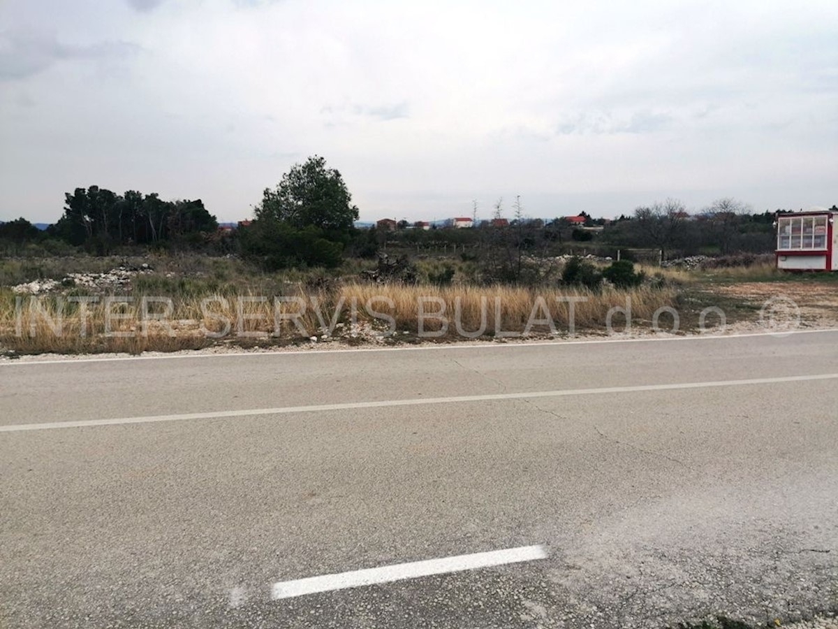 Land For sale - ŠIBENSKO-KNINSKA SKRADIN