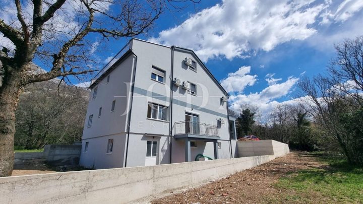 Dům na prodej 600 m² – Tribalj