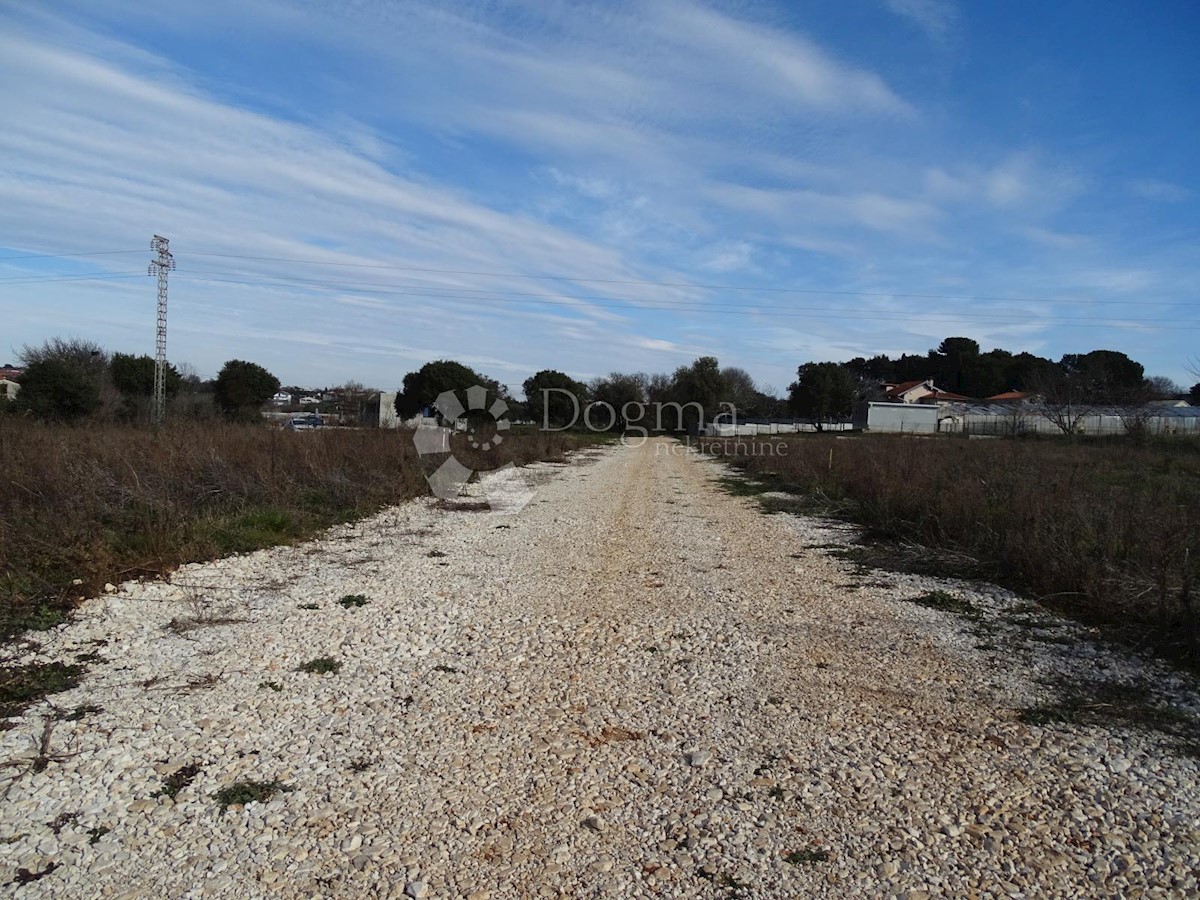 Land For sale - ISTARSKA Pula