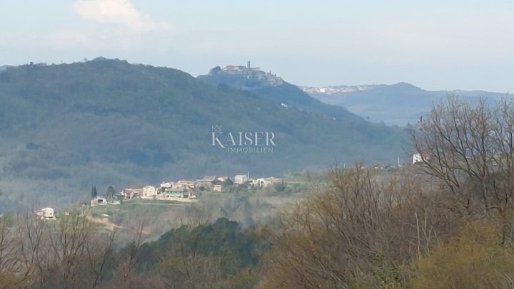 Grundstück zu verkaufen 2300 m² – Motovun