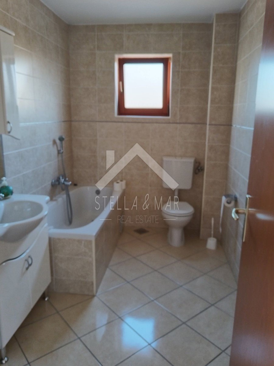 Apartma Na predaj - PRIMORSKO-GORANSKA KRK