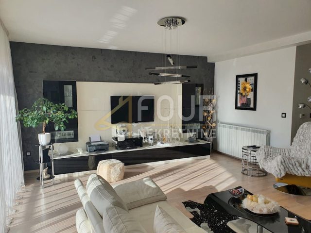 Apartmán na predaj 214 m² – Rijeka