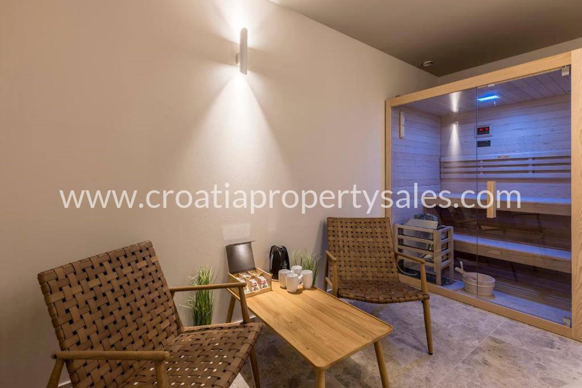 House For sale - SPLITSKO-DALMATINSKA TROGIR