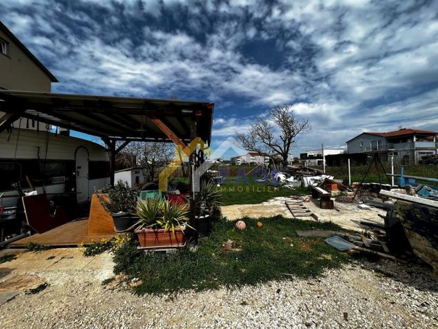Zemljište na prodaju 446 m² – Valbandon