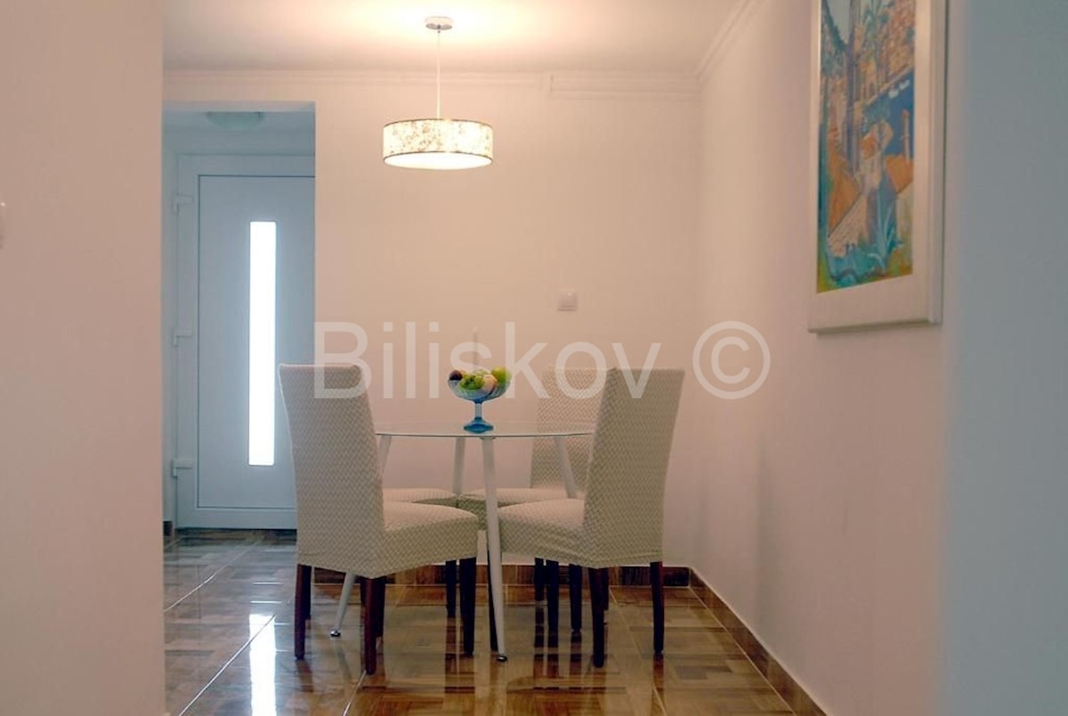 Flat For sale - SPLITSKO-DALMATINSKA HVAR