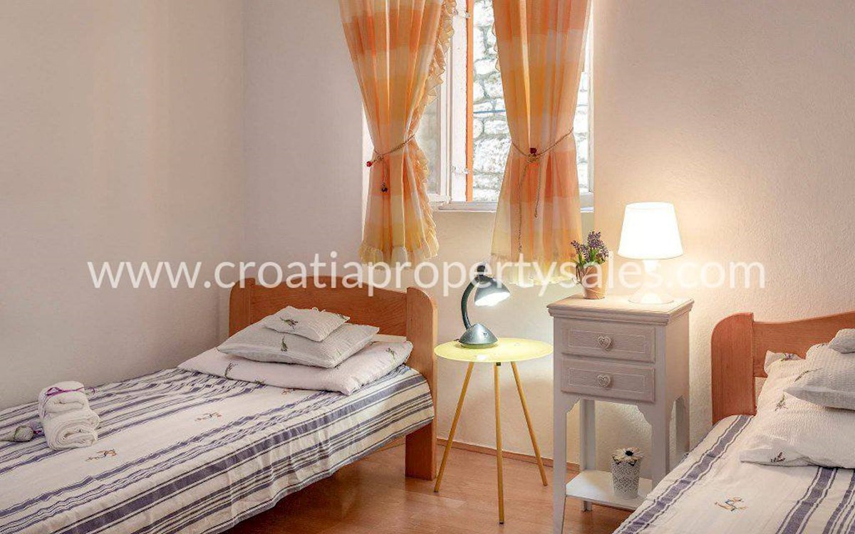 House For sale - SPLITSKO-DALMATINSKA HVAR