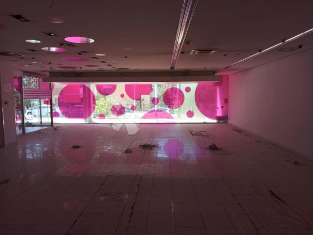 Poslovni prostori za najem 240 m² – Pula