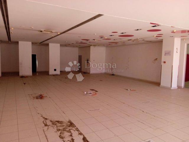 Commerciale Da affittare - Istarska Pula - foto 3/8