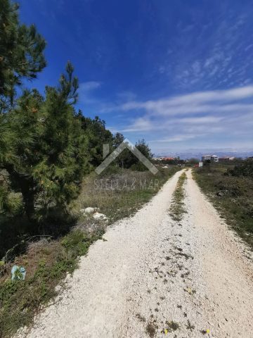 Zemljište na prodaju 700 m² – Vir