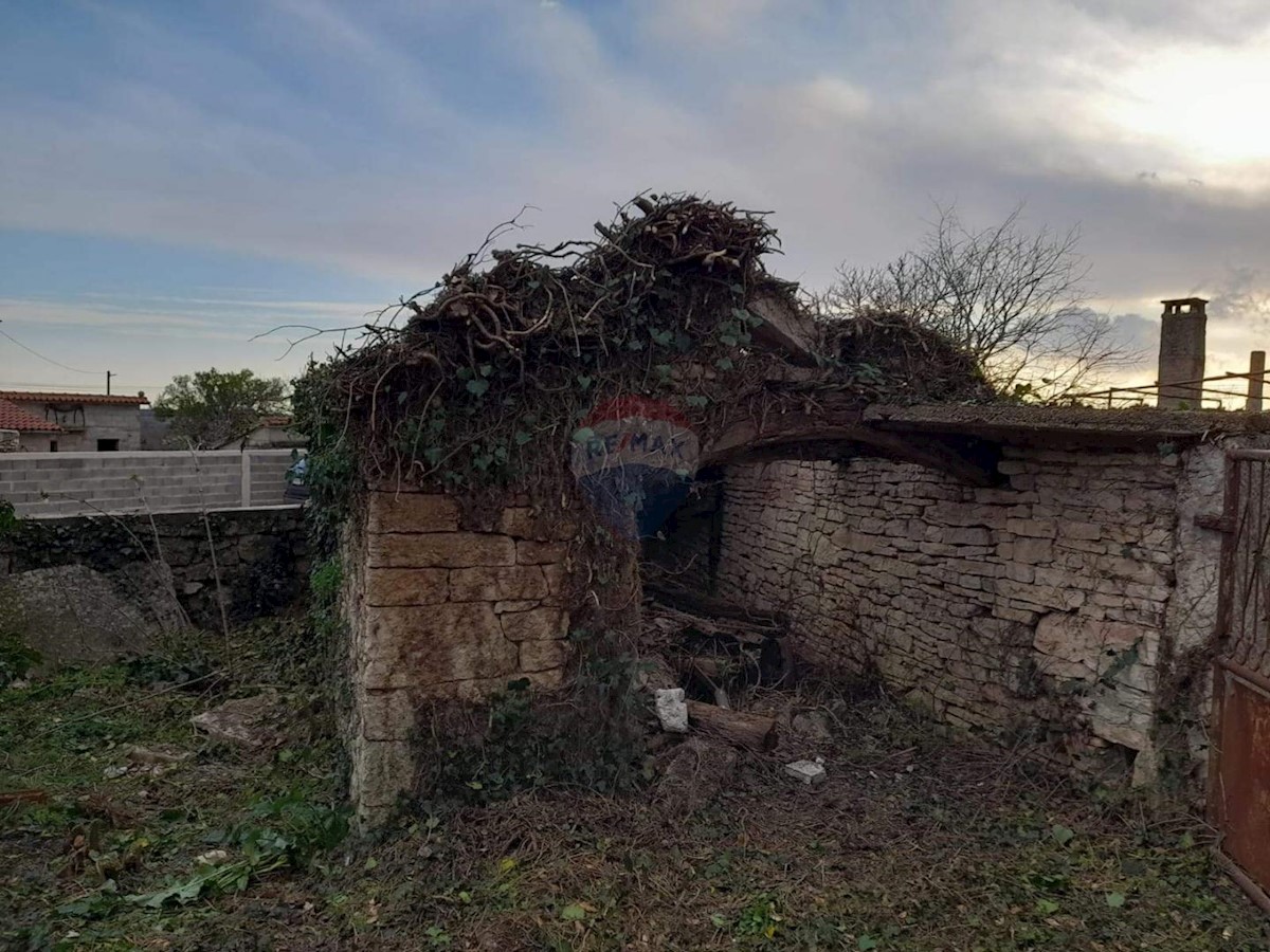 Kuća Na prodaju - ISTARSKA ŽMINJ