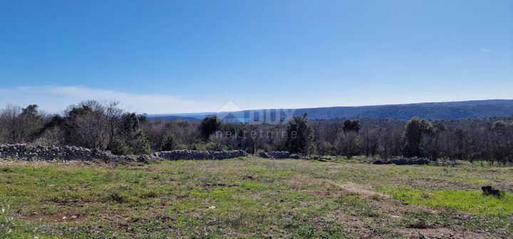 Działka na sprzedaż 860 m² – Rabac