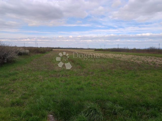 Zemljište na prodaju 3417 m² – Buševec