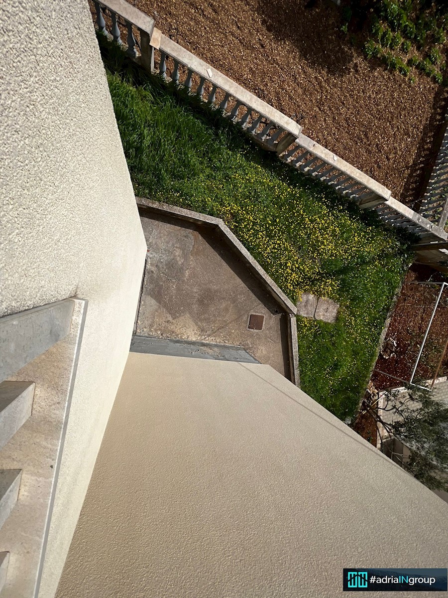 Kuća Na prodaju - SPLITSKO-DALMATINSKA ČIOVO