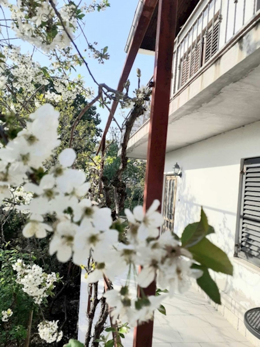 Kuća Na prodaju - PRIMORSKO-GORANSKA VINODOLSKA OPĆINA