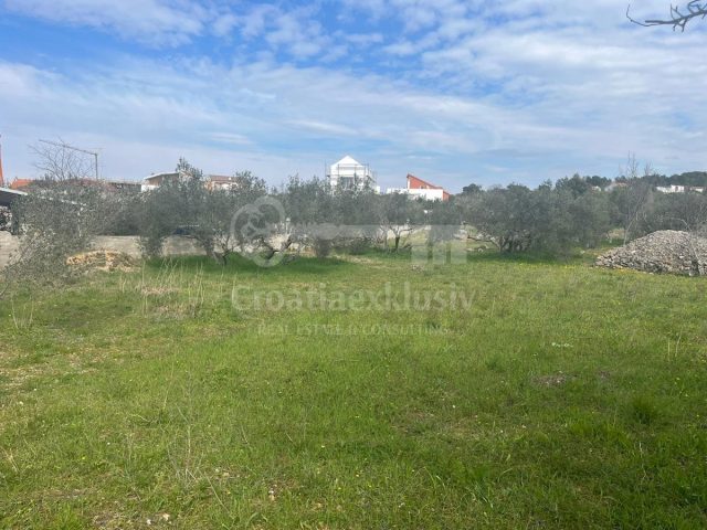Land for sale 1800 m² – Jezera