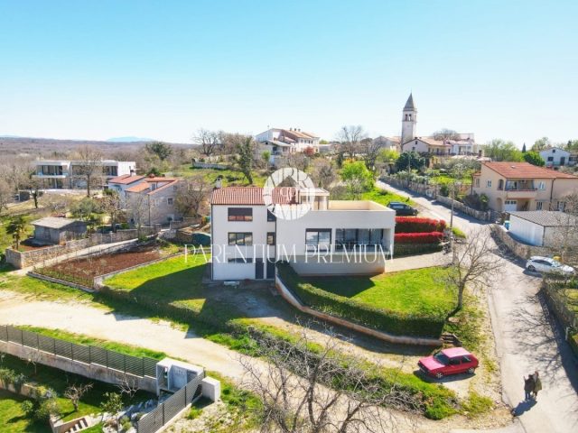 Kuća na prodaju 445 m² – Poreč