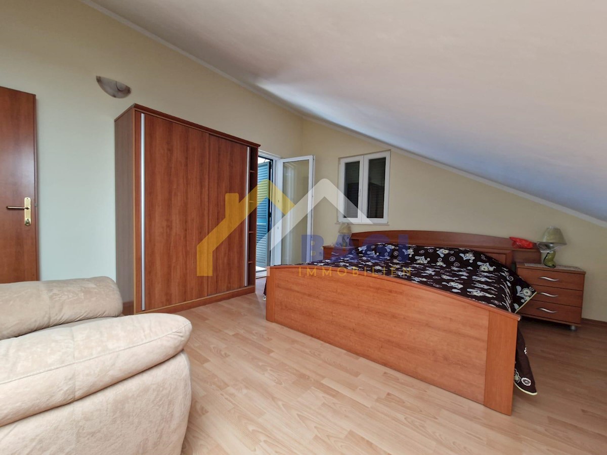 Flat For sale - SPLITSKO-DALMATINSKA BRAČ