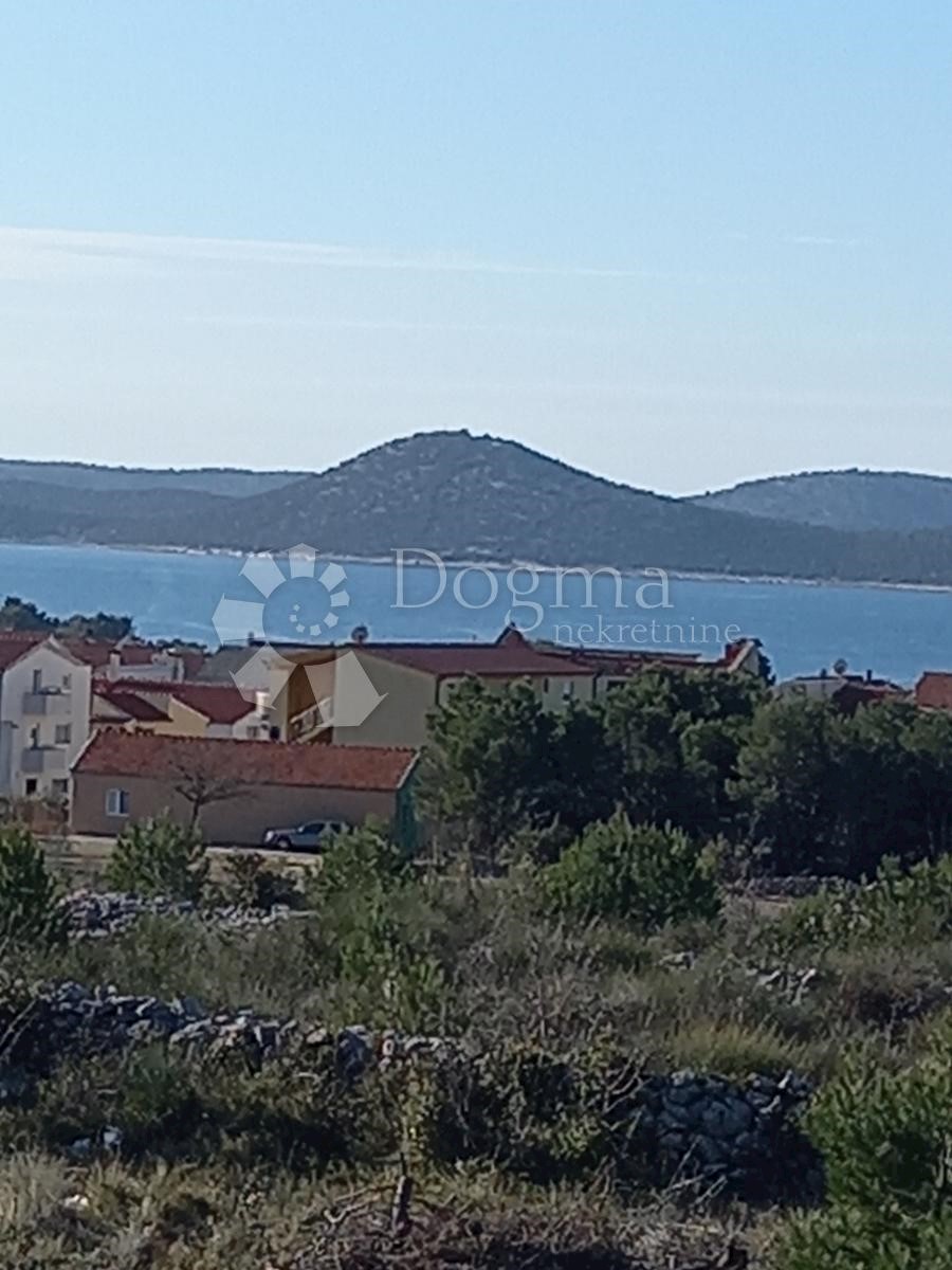 Hiša Na predaj - ŠIBENSKO-KNINSKA VODICE