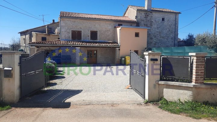 Casa in vendita 120 m² – Baderna