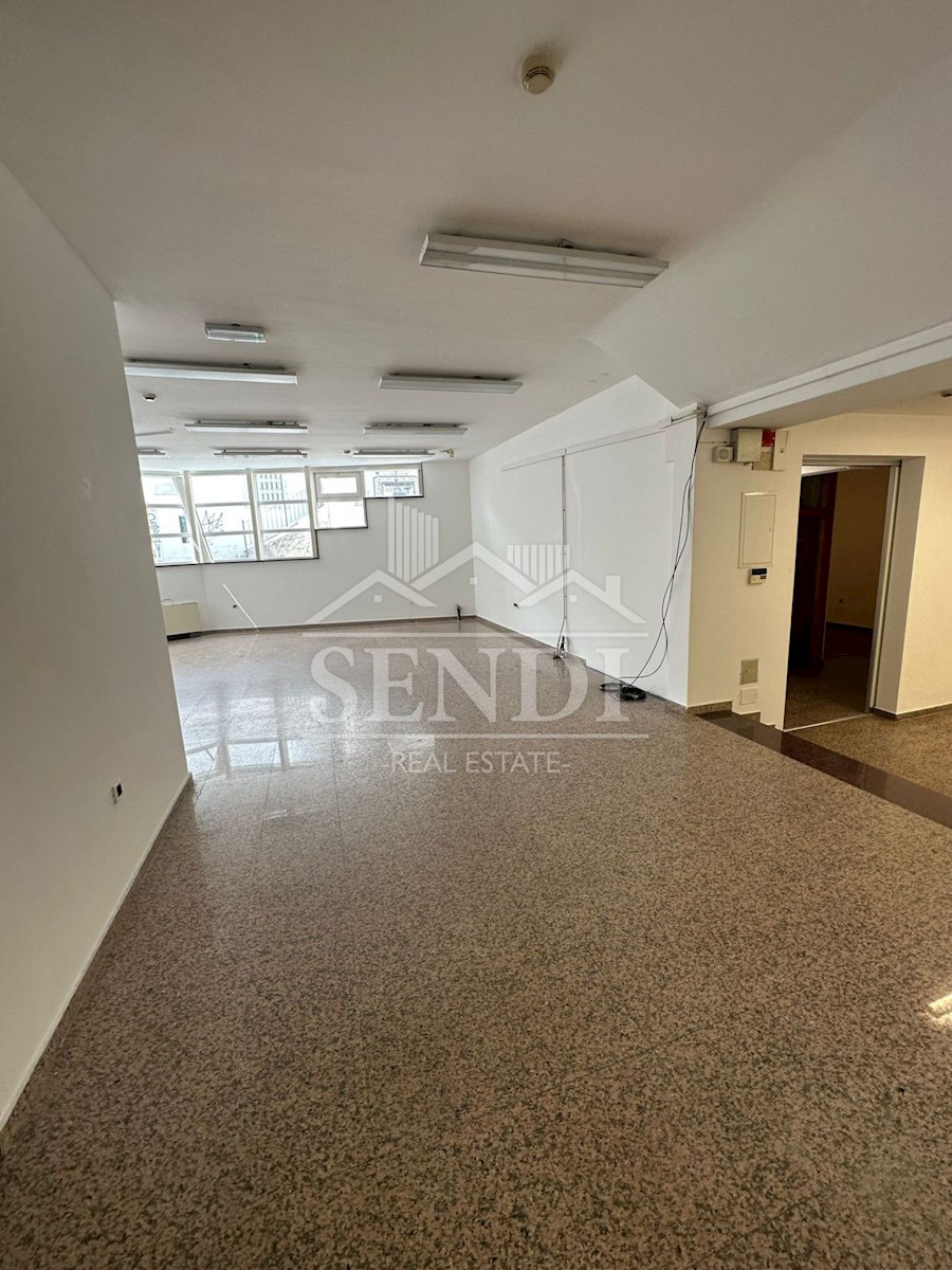 Business premises For rent - PRIMORSKO-GORANSKA RIJEKA