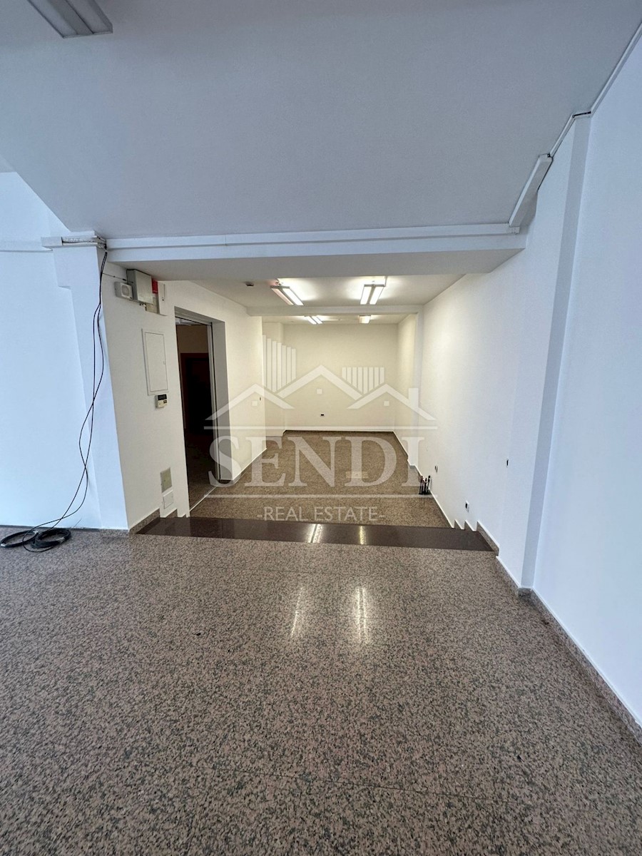 Business premises For rent - PRIMORSKO-GORANSKA RIJEKA