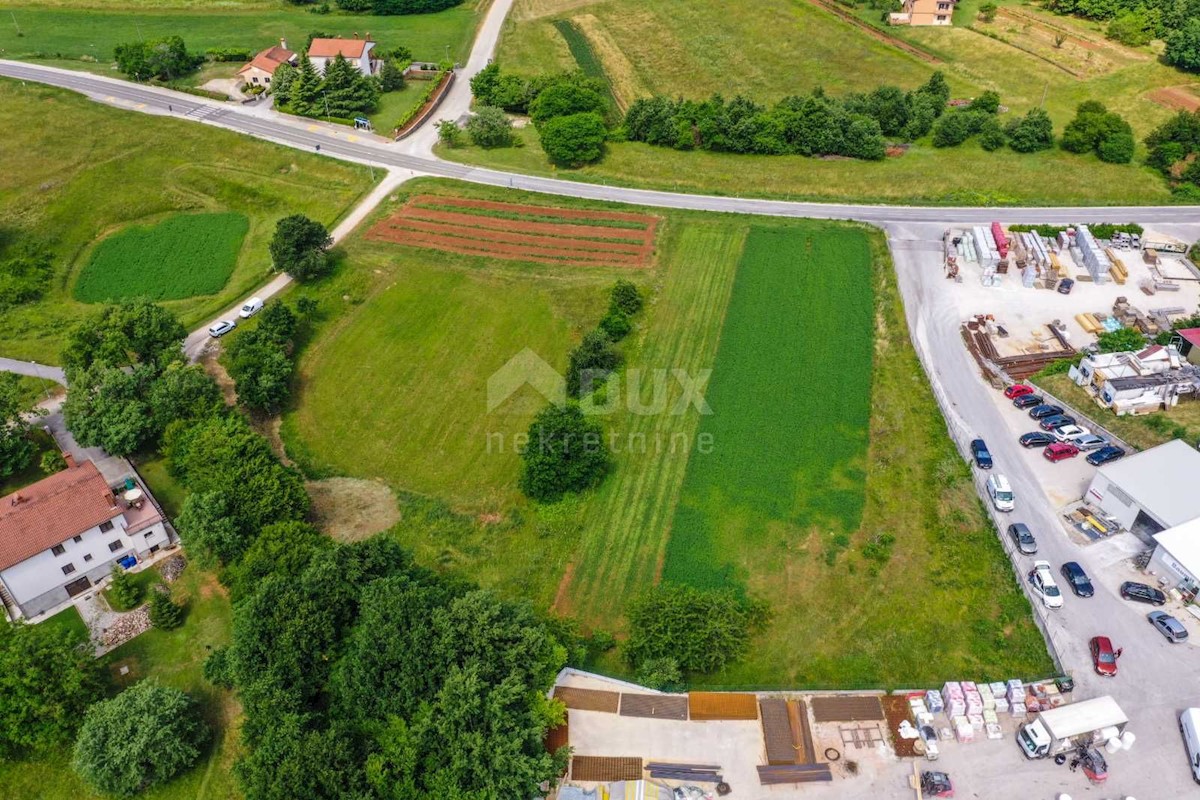 Zemljište Na prodaju - ISTARSKA PAZIN