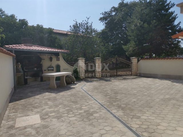 House For sale - Istarska žminj - foto 3/13