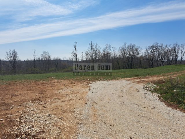 Land for sale 1100 m² – Višnjan