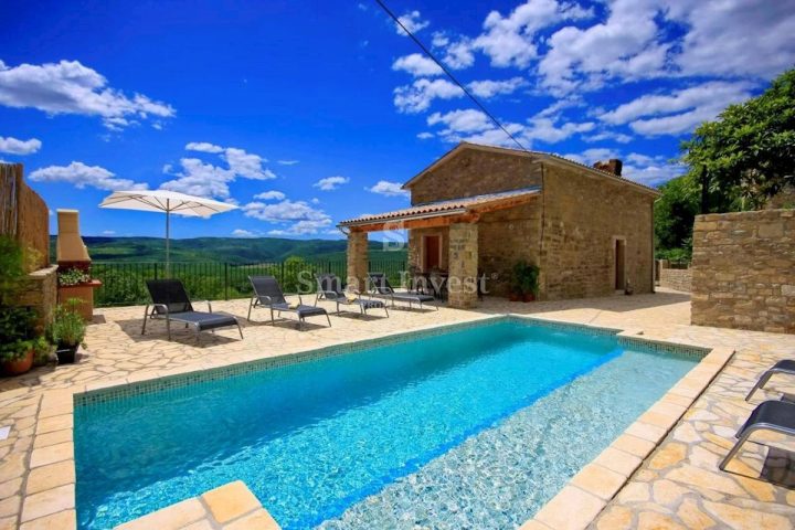 House for sale 150 m² – Oprtalj