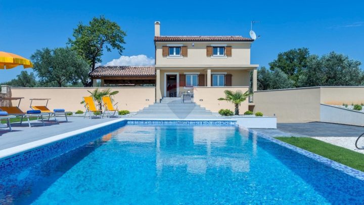 Maison à vendre 110 m² – Fažana