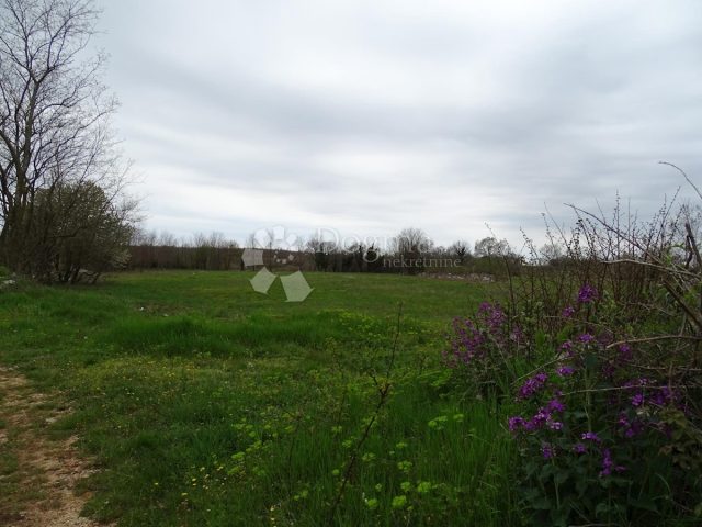 Działka na sprzedaż 960 m² – Žužići