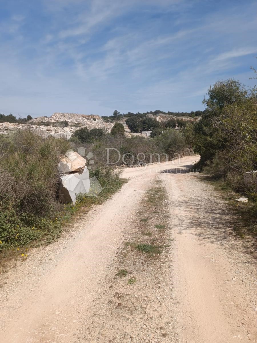 Grundstück Zu verkaufen - SPLITSKO-DALMATINSKA BRAČ