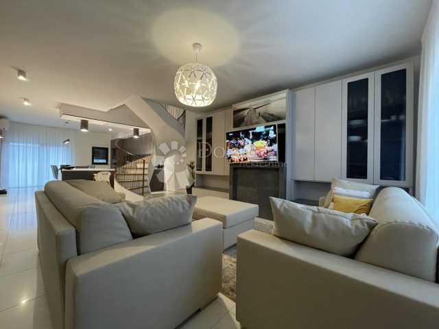 Casa In vendita - Istarska Novigrad - foto 3/14