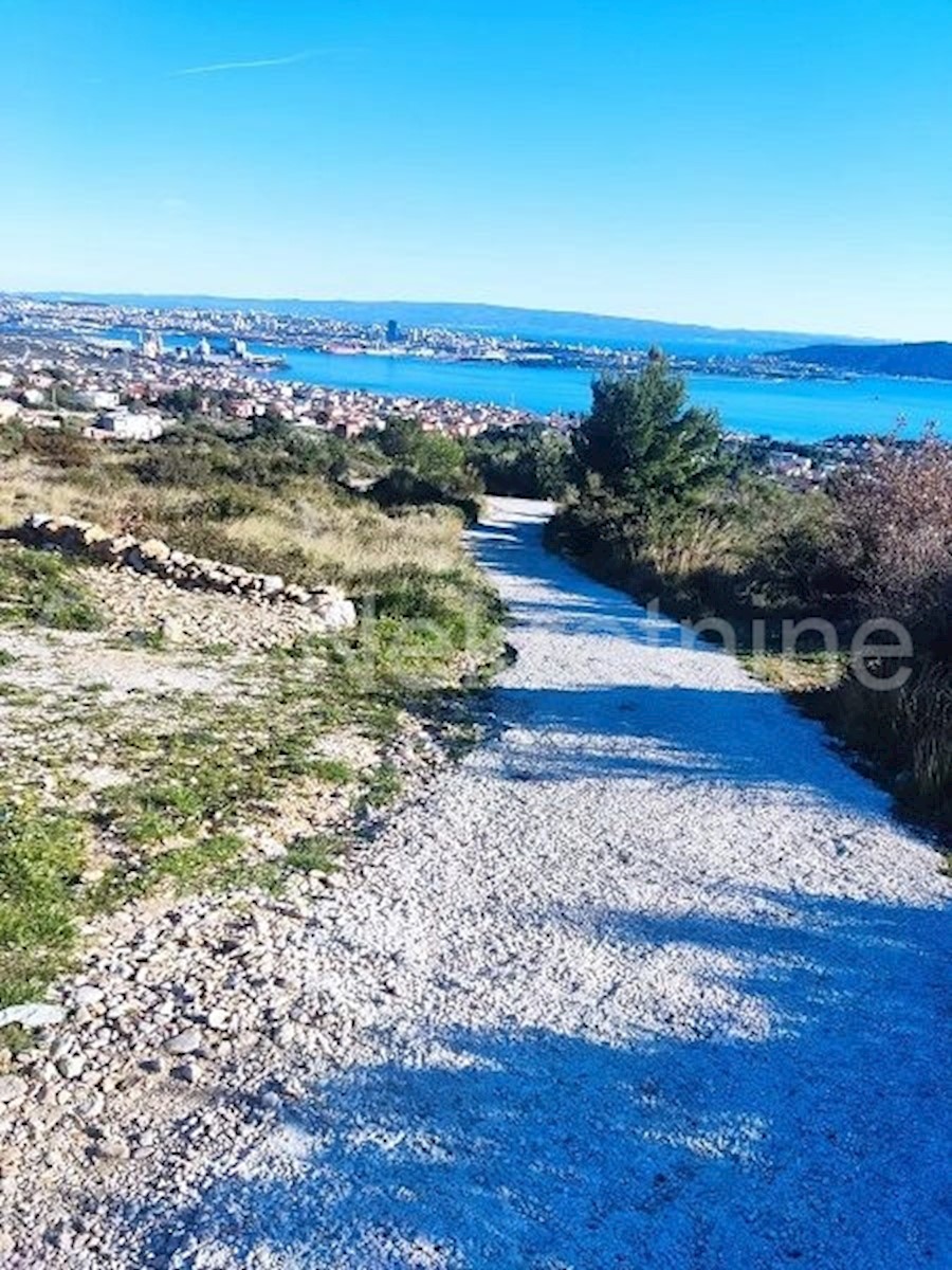 Grundstück Zu verkaufen - SPLITSKO-DALMATINSKA KAŠTELA