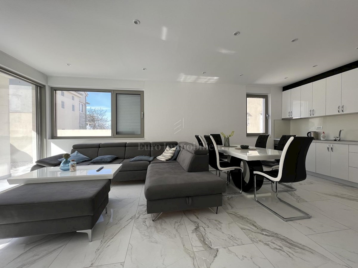 Appartamento In vendita - SPLITSKO-DALMATINSKA MAKARSKA