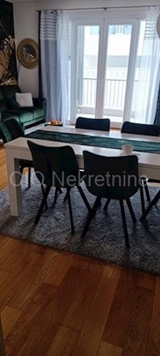 Apartment Zu verkaufen - SPLITSKO-DALMATINSKA SPLIT