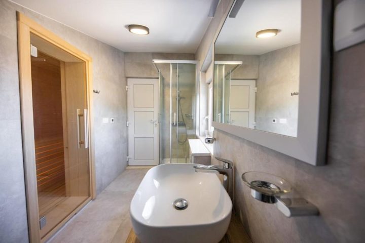 Haus zu verkaufen 300 m² – Ražanj