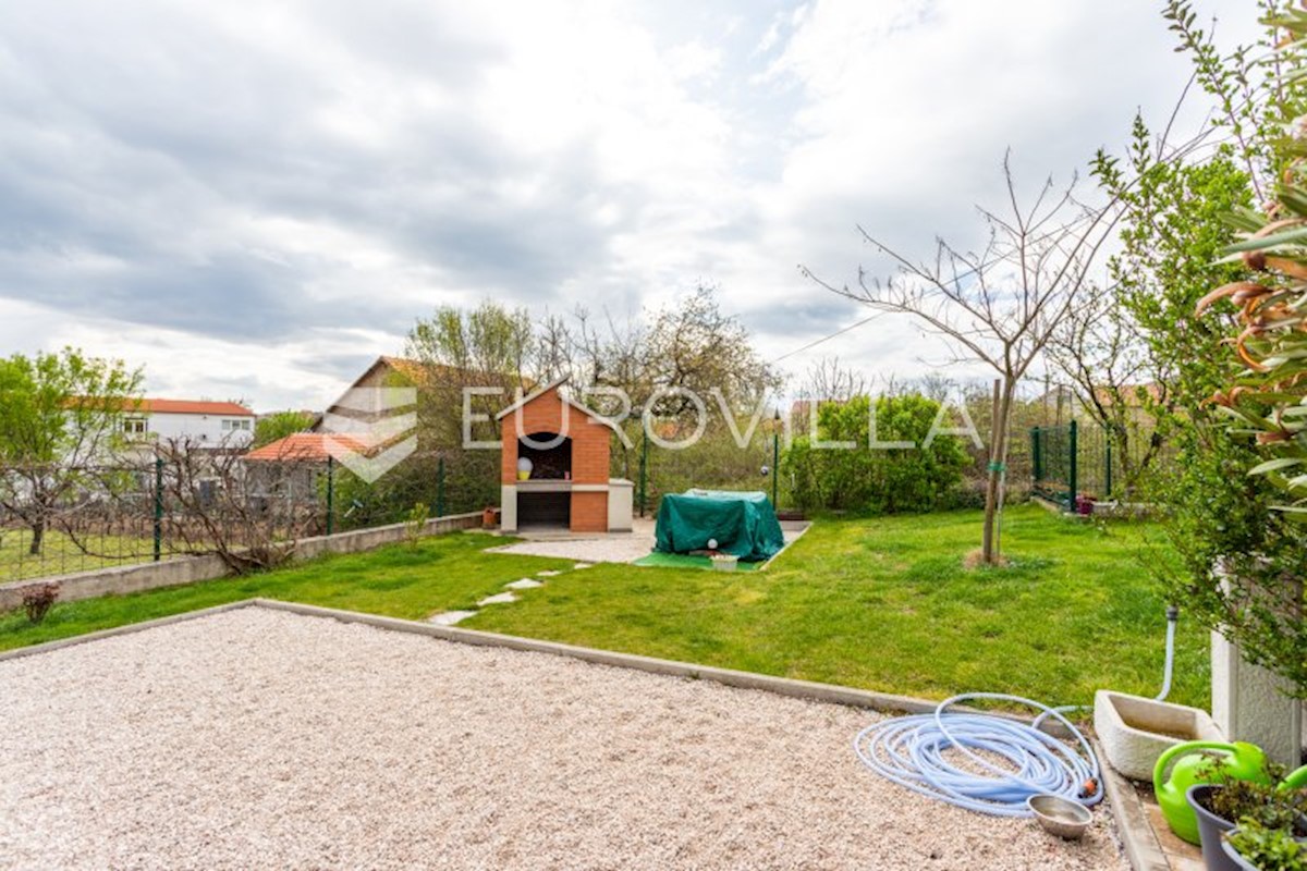 House For sale - SPLITSKO-DALMATINSKA SINJ