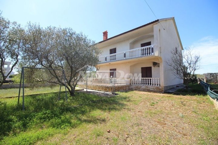 Dům na prodej 220 m² – Vir